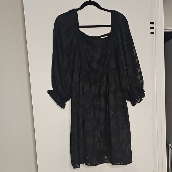 easel Dresses & Skirts - Easel Black Long Sleeve Dress